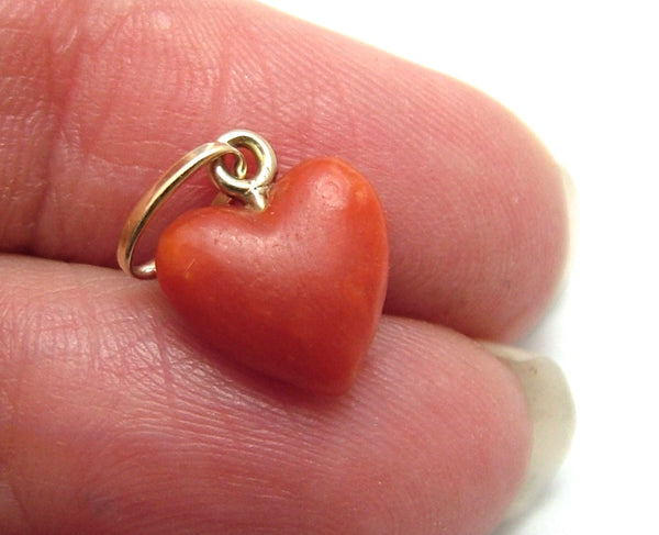 Small Vintage 1950's Coral & 18k 18ct Gold Heart Charm 1920s-1950s Charm - Sandy's Vintage Charms
