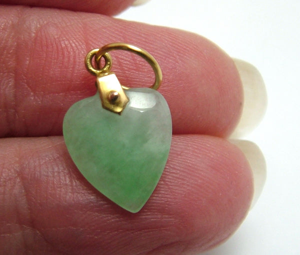 Small Vintage 1980's 18ct 18k Gold & Carved Green Jade Heart Charm Gold Charm - Sandy's Vintage Charms