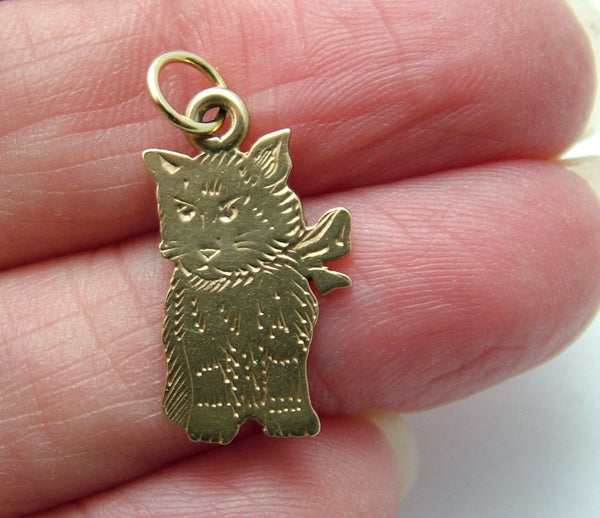 Antique Edwardian c1910 9ct Gold Flat Engraved Pussy Cat Charm