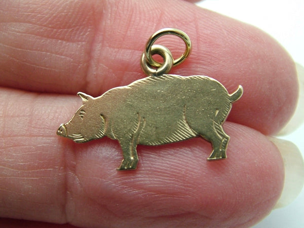 Antique Edwardian c1910 9ct Gold Flat Engraved Pig Charm