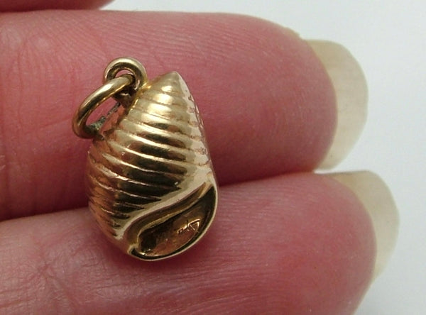 Small Vintage 1960’s 9ct Gold Hollow Periwinkle Shell Charm HM 1961 Gold Charm - Sandy's Vintage Charms