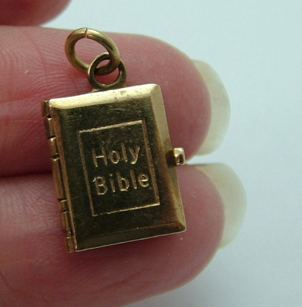 Vintage 1960's Opening 9ct Gold Bible Charm Gold Pages Inside HM 1964 Gold Charm - Sandy's Vintage Charms